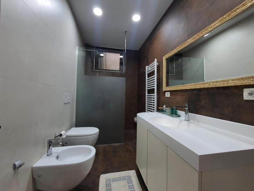 Noemi Apartment Тирана Екстериор снимка