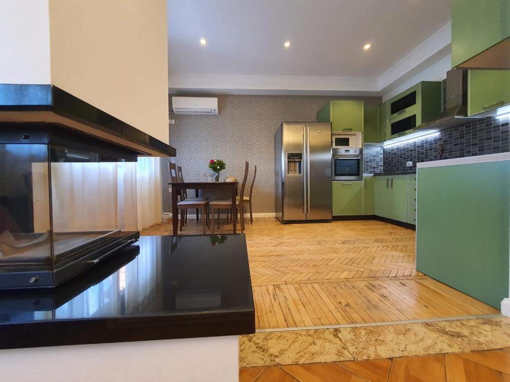 Noemi Apartment Тирана Екстериор снимка